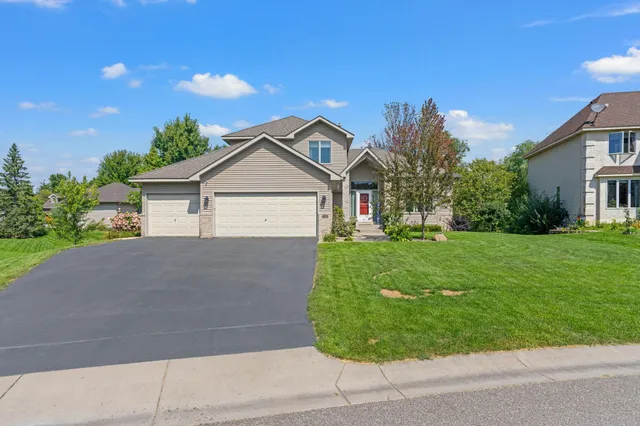 $600,000 | 9348 Tewsbury Gate North, Maple Grove, MN 55311