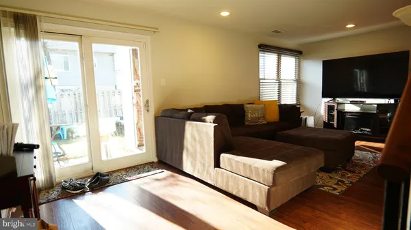 $2,850 | 9995 Campus Way South, Upper Marlboro, MD 20774