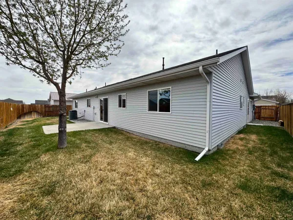 $414,000 | 1412 East Forest Drive, Riverton, WY 82501