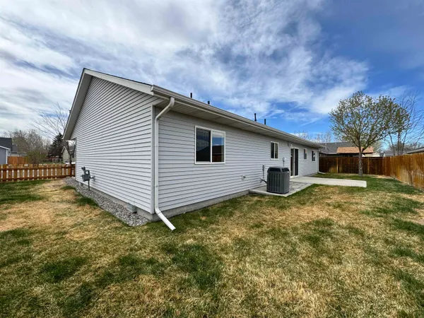 $414,000 | 1412 East Forest Drive, Riverton, WY 82501