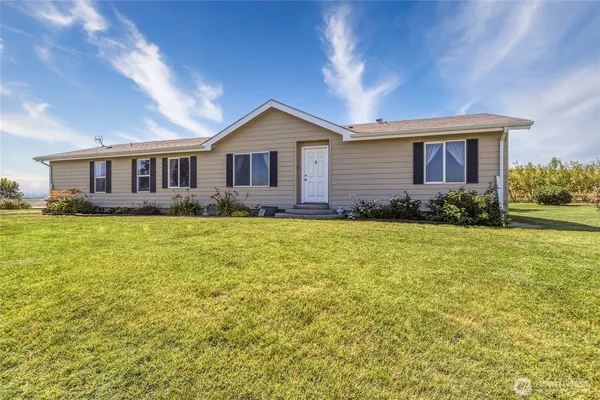 $615,000 | 1247 Watson Loop, Touchet, WA 99360