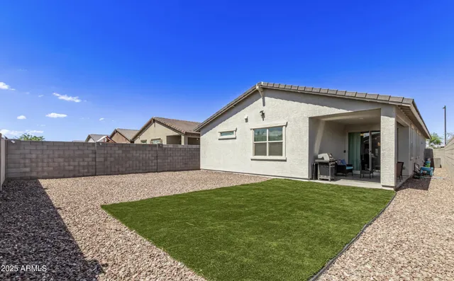 $2,400 | 5613 West Notch Hill Road, Laveen, AZ 85339