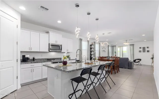 $2,400 | 5613 West Notch Hill Road, Laveen, AZ 85339