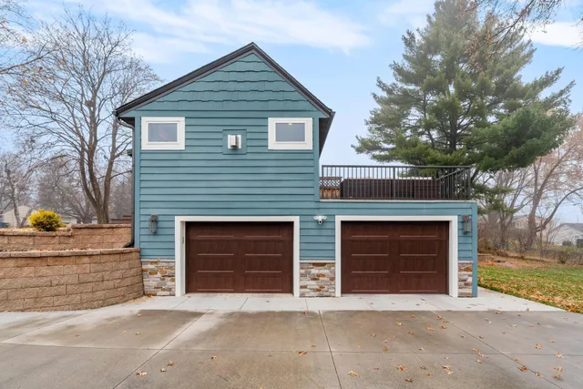 $699,995 | 1108 Quebec Avenue North, Golden Valley, MN 55427