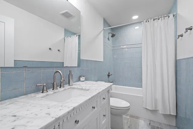 $699,995 | 1108 Quebec Avenue North, Golden Valley, MN 55427