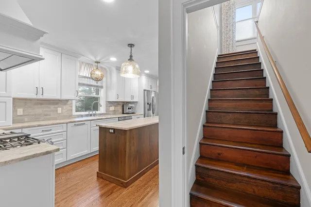 $699,995 | 1108 Quebec Avenue North, Golden Valley, MN 55427