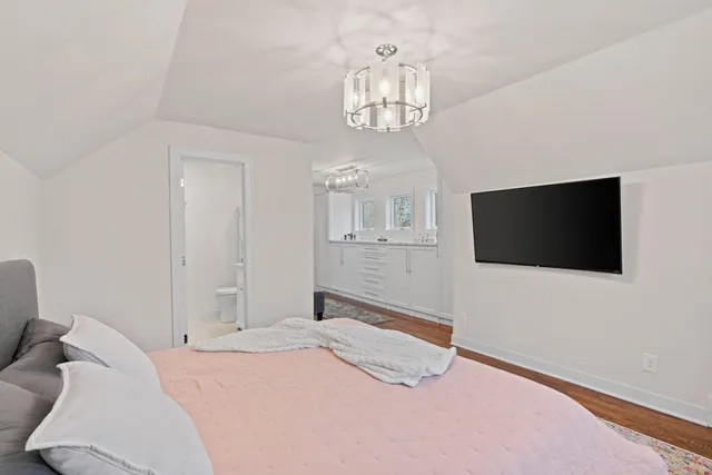 $699,995 | 1108 Quebec Avenue North, Golden Valley, MN 55427