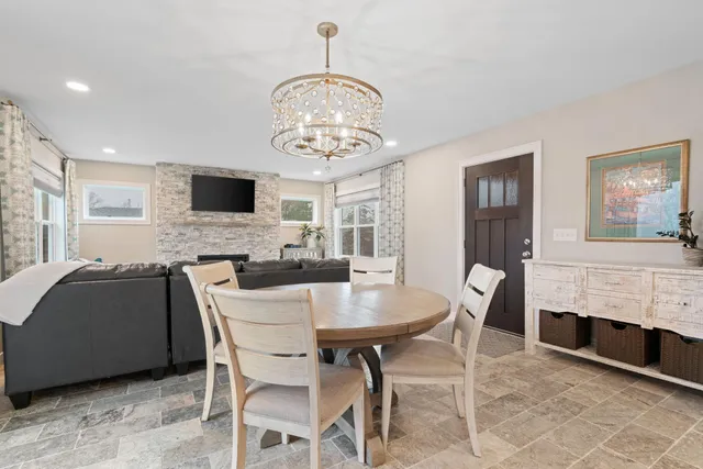 $699,995 | 1108 Quebec Avenue North, Golden Valley, MN 55427