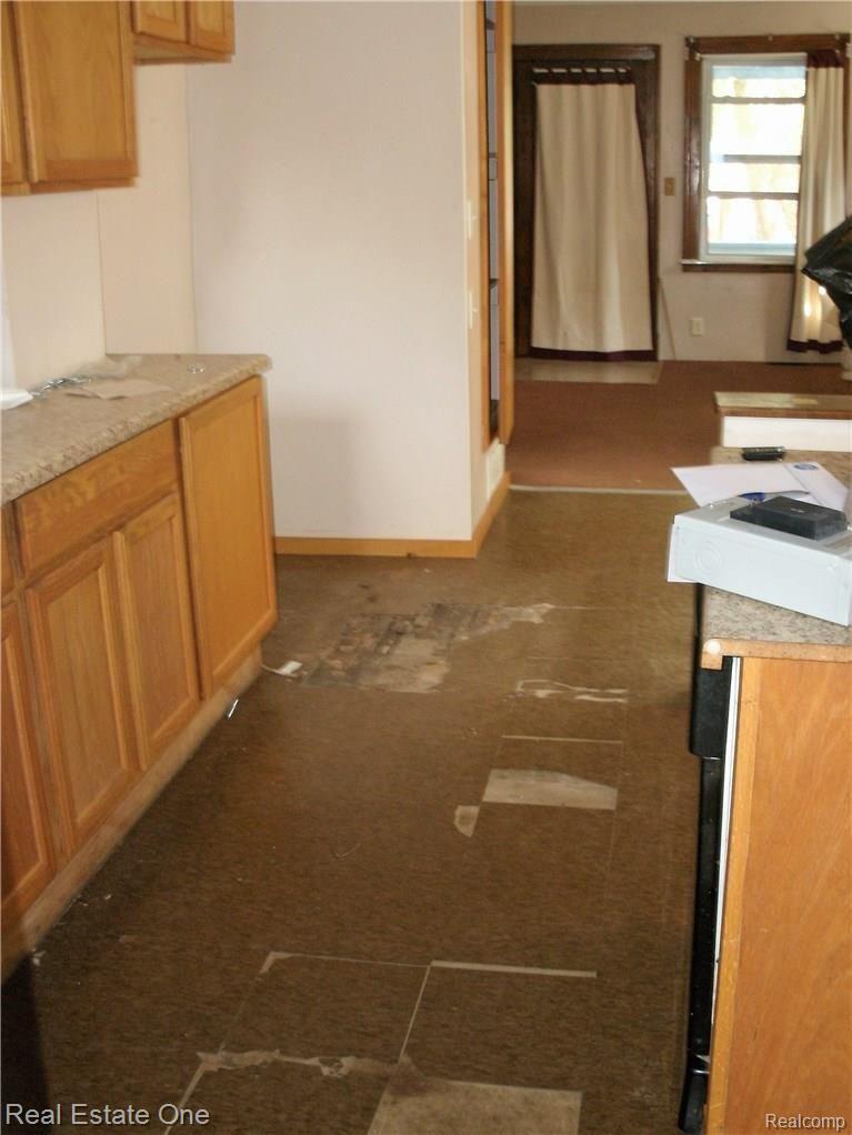 196 Summit Street River Rouge, MI 48218 - Photo 11 of 59 GEDC0175.JPG