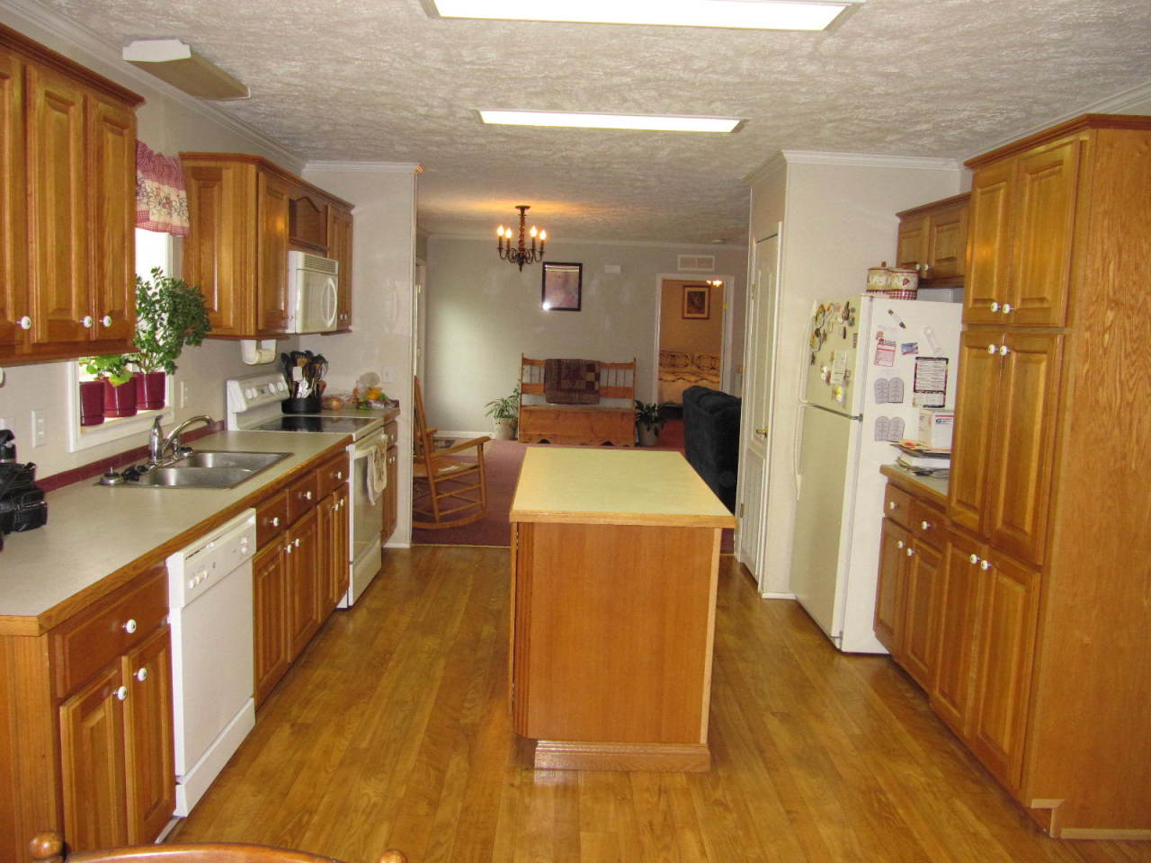 586 Bethlehem Church Road Northeast Floyd, VA 24091 - Photo 5 of 22 kitchen