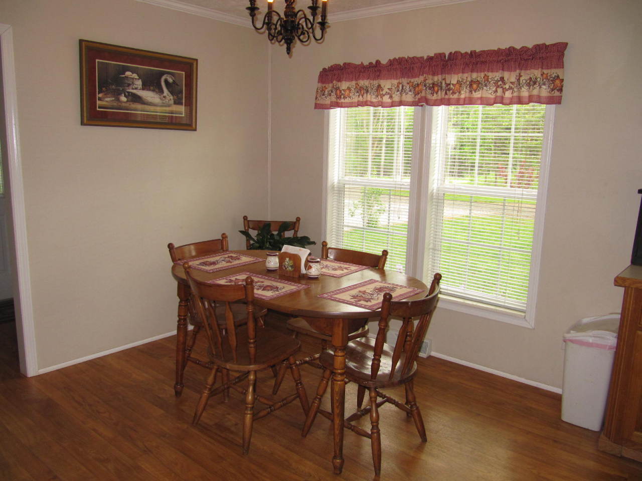 586 Bethlehem Church Road Northeast Floyd, VA 24091 - Photo 8 of 22 breakfast area