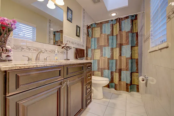 $4,900 | 669 Howard Street, Fort Pierce, FL 34982