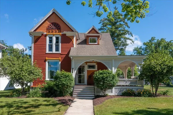 $374,900 | 199 East Park Avenue, Berlin, WI 54923