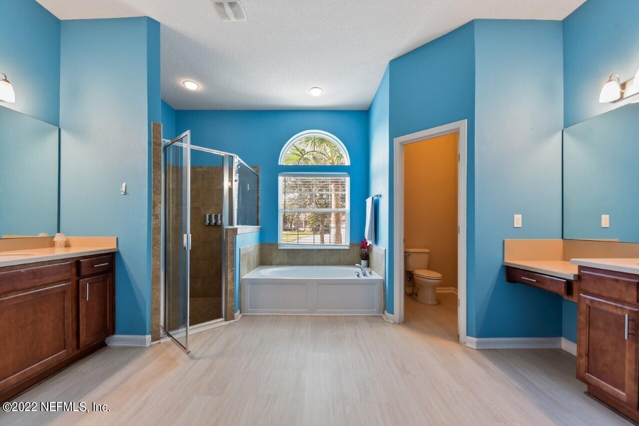 15987 Tisons Bluff Road Jacksonville, FL 32218 - Photo 14 of 32 15987 TISONS BLUFF 10 master bathroom