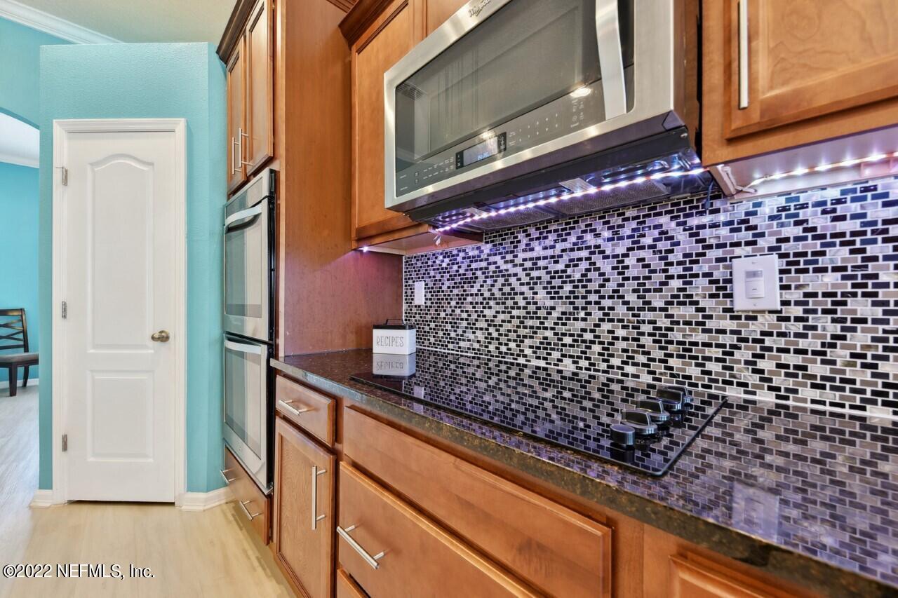 15987 Tisons Bluff Road Jacksonville, FL 32218 - Photo 9 of 32 15987 TISONS BLUFF 13 kitchen
