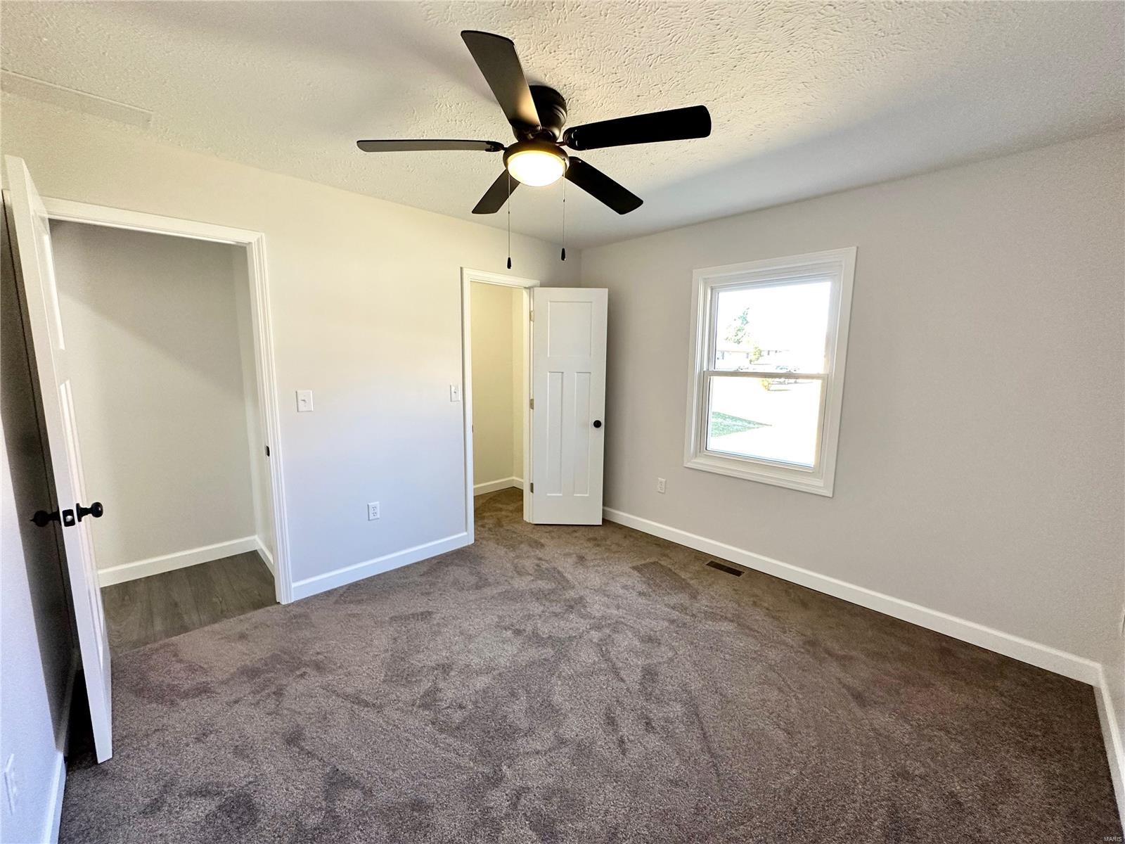 820 Kimball Road Hillsboro, IL 62049 - Photo 19 of 33 Gallery Image 19