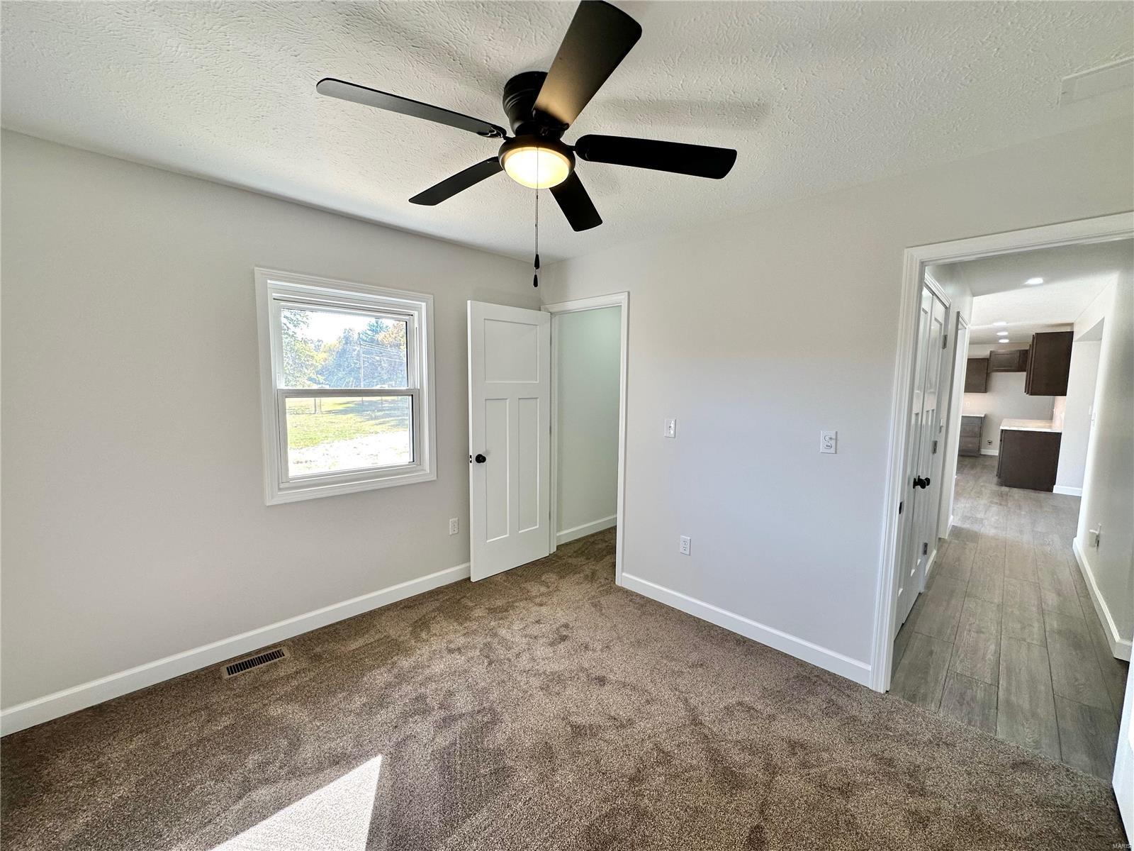 820 Kimball Road Hillsboro, IL 62049 - Photo 23 of 33 Gallery Image 23