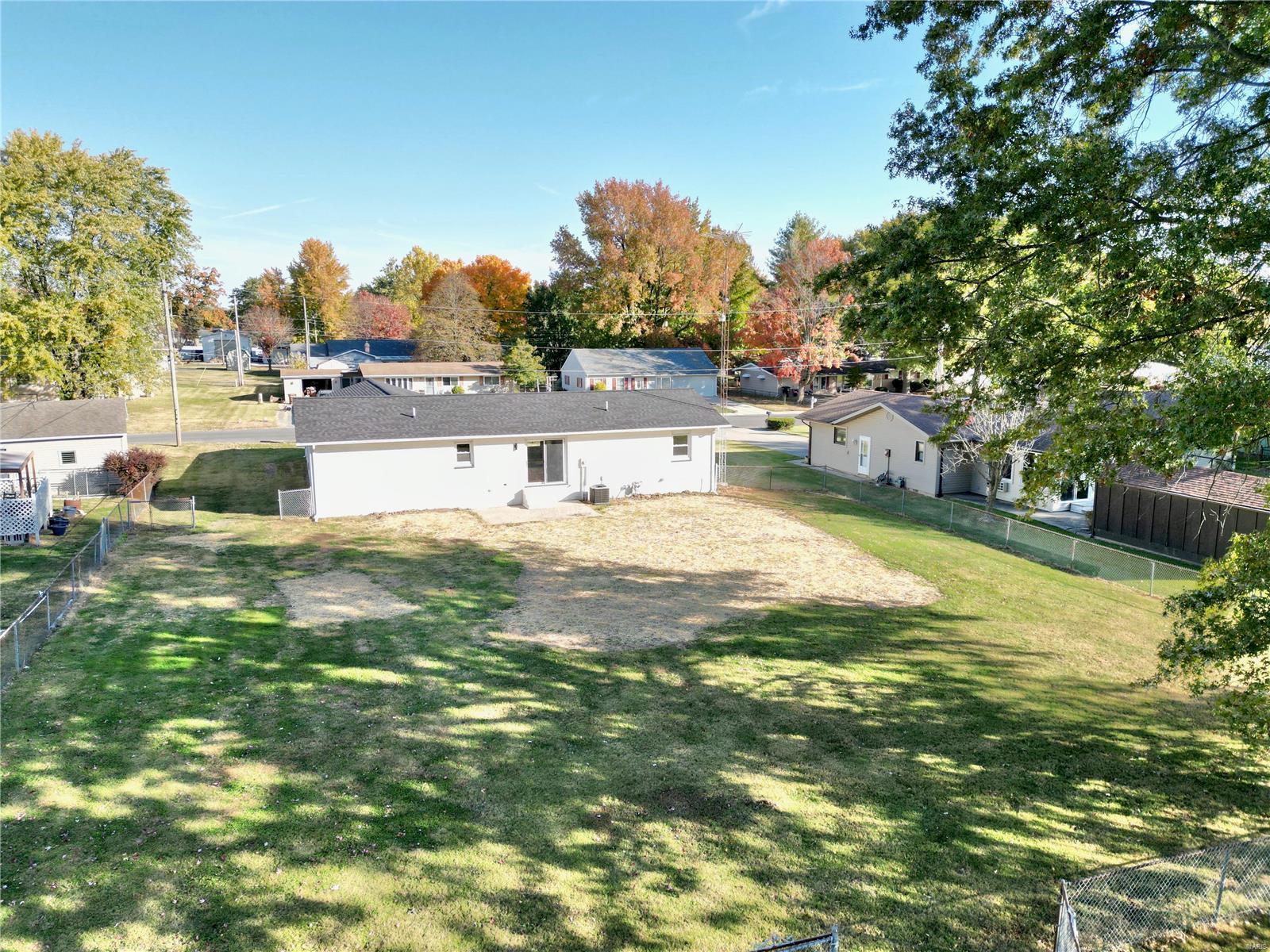 820 Kimball Road Hillsboro, IL 62049 - Photo 4 of 33 Gallery Image 4