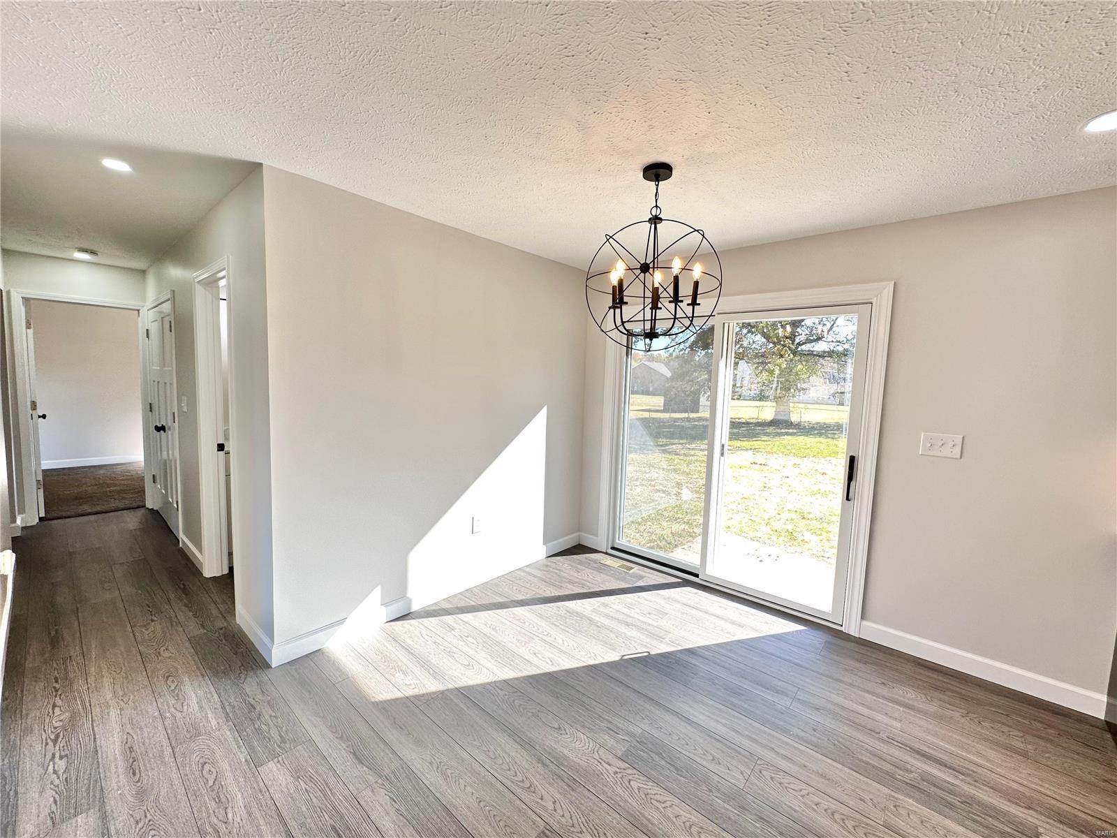 820 Kimball Road Hillsboro, IL 62049 - Photo 10 of 33 Gallery Image 10