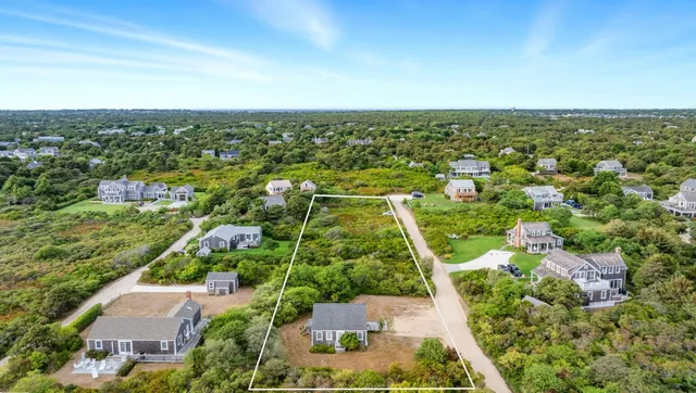 $3,500,000 | 25 Nobadeer Avenue, Nantucket, MA 02554