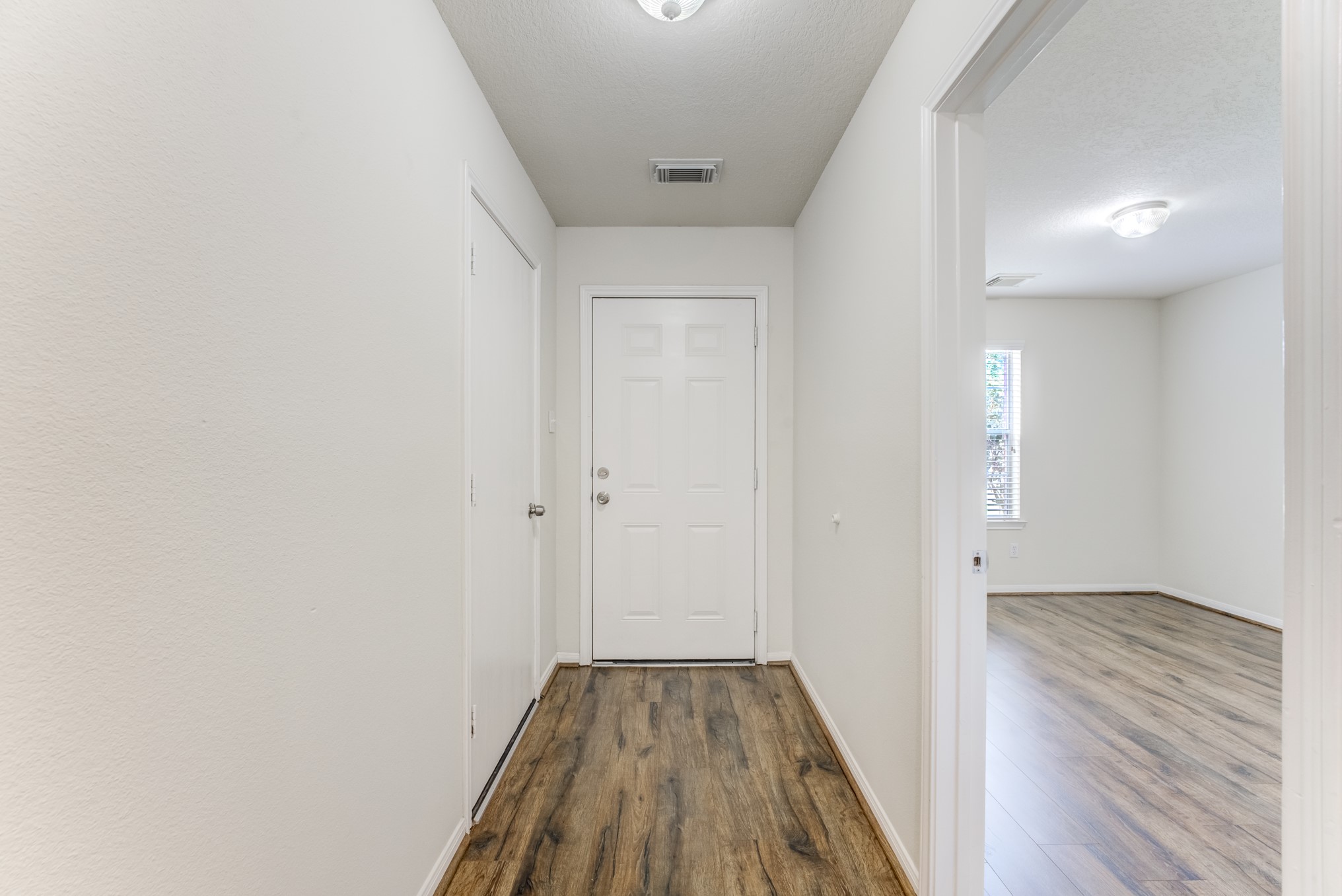 13000 Lazy Lane Willis, TX 77318 - Photo 5 of 26