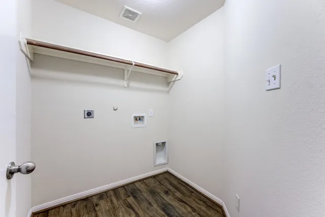 $1,850 | 13000 Lazy Lane, Willis, TX 77318