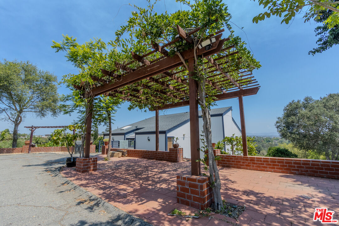 335 Morro Hills Road Fallbrook, CA 92028 - Photo 27 of 35 Gallery Image 27