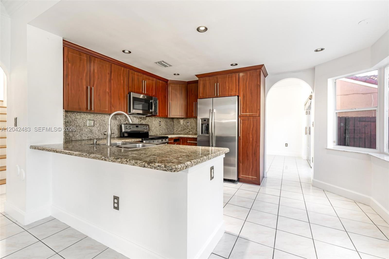 4671 Southwest 154th Place Miami, FL 33185 - Photo 10 of 31