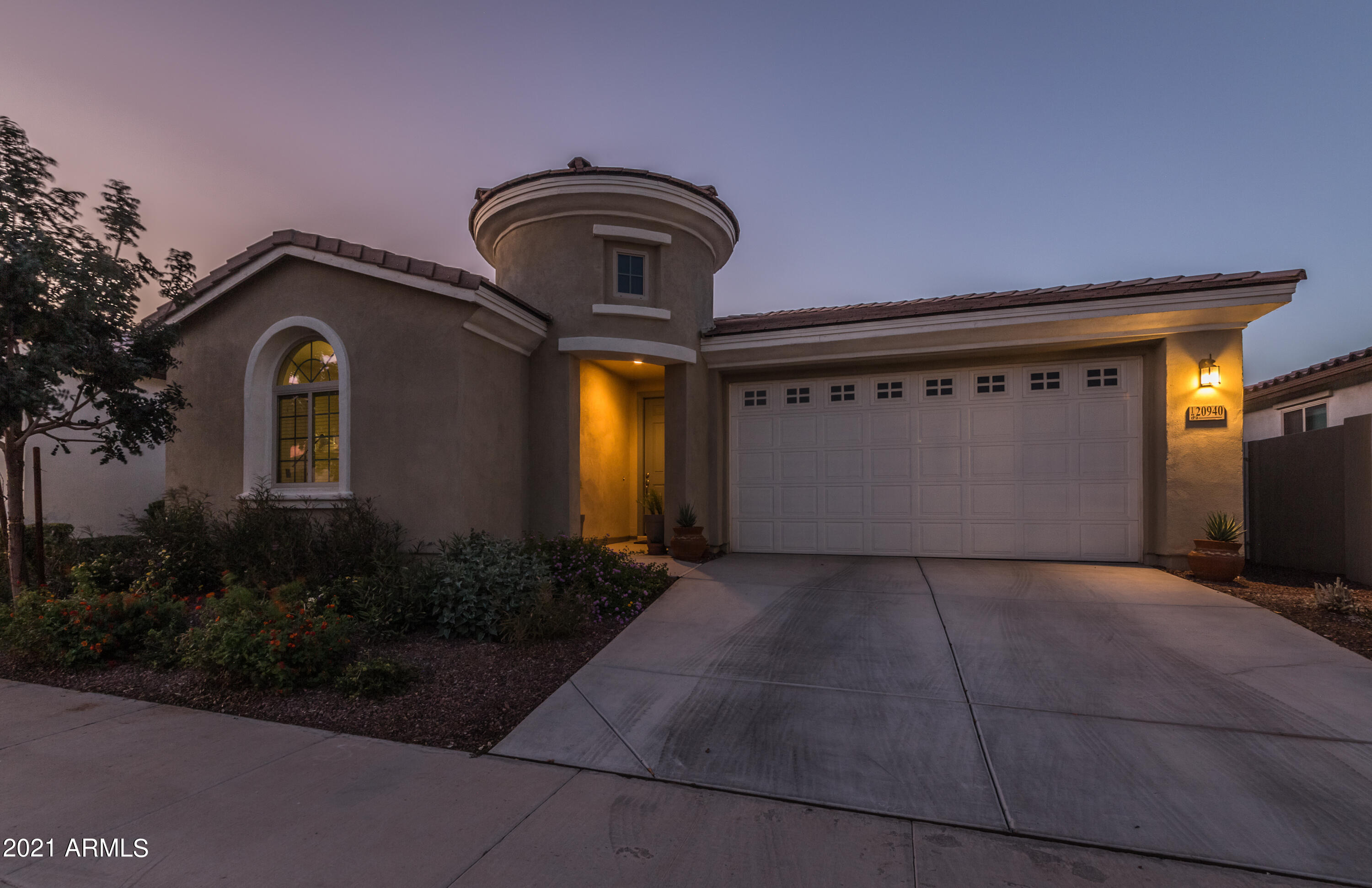 20940 West Almeria Road Buckeye, AZ 85396 - Photo 28 of 46 Front2