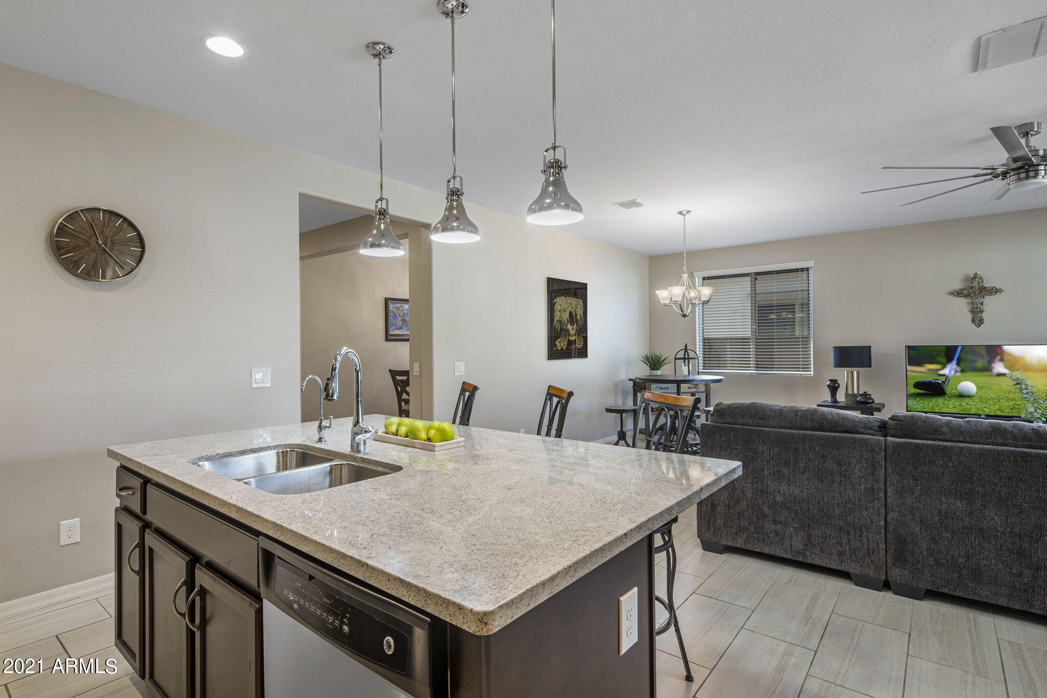 20940 West Almeria Road Buckeye, AZ 85396 - Photo 9 of 46 11-web-or-mls-HUB08277.1