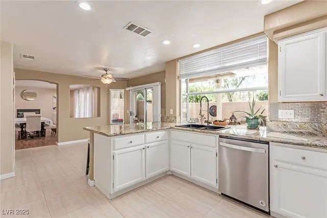 $2,800 | 8612 Sierra Cima Lane, Las Vegas, NV 89128