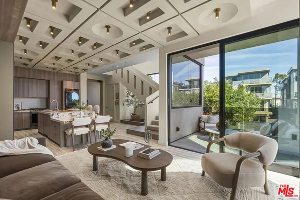 $11,995 | 1021 North Ogden Drive, Unit PH 4, West Hollywood, CA 90046