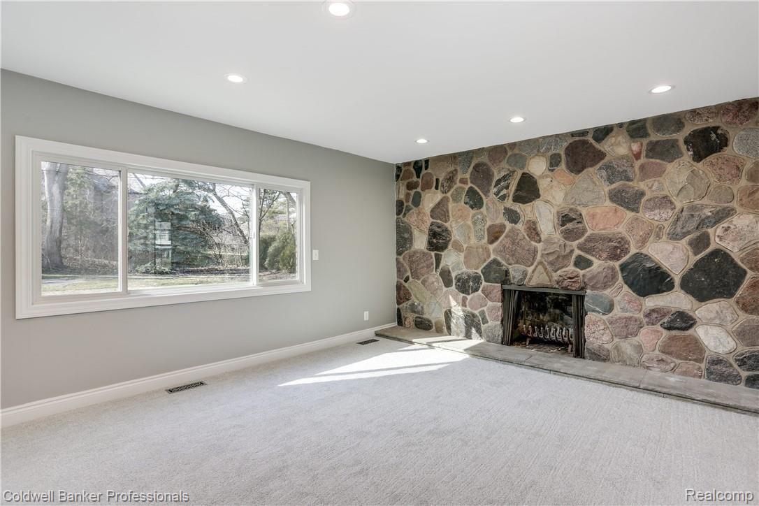 90 Devon Road Bloomfield Hills, MI 48302 - Photo 11 of 33 a (10).jpg