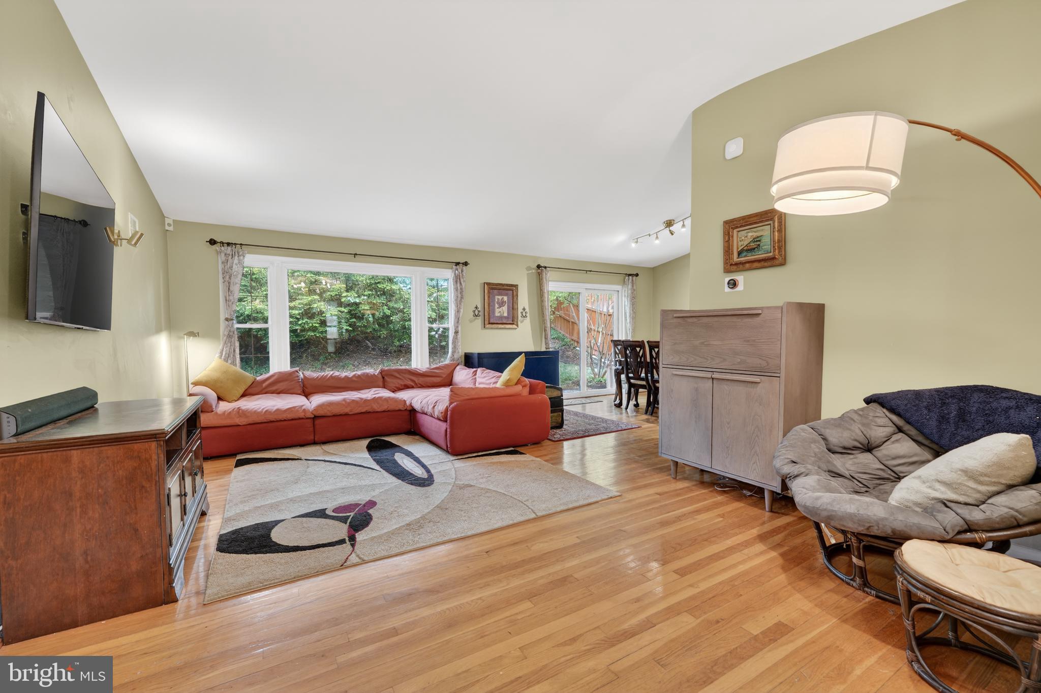 1008 Robroy Drive Silver Spring, MD 20903 - Photo 4 of 35 Gallery Image 4