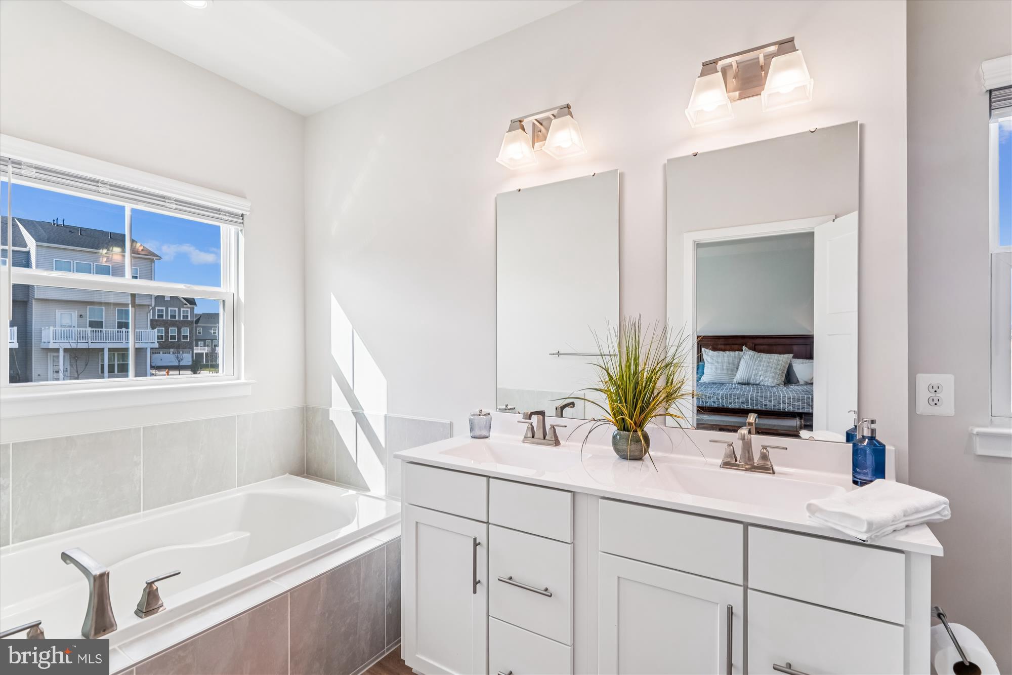7700 Cultivator Road Laurel, MD 20723 - Photo 14 of 44 Primary Bath - Soaking Tub, Frameless Glass Shower