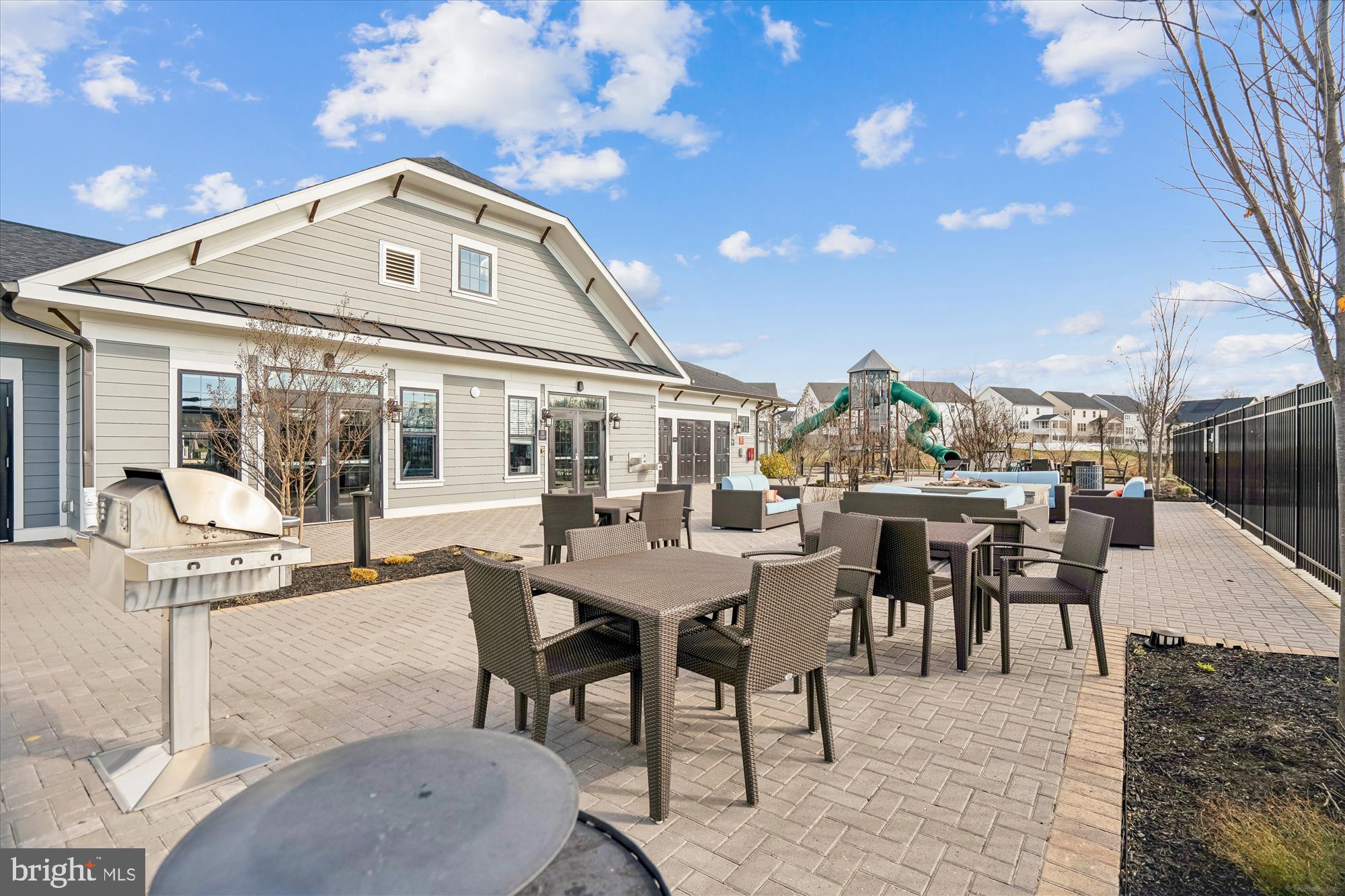 7700 Cultivator Road Laurel, MD 20723 - Photo 33 of 44 Exterior lounge w/ Grills