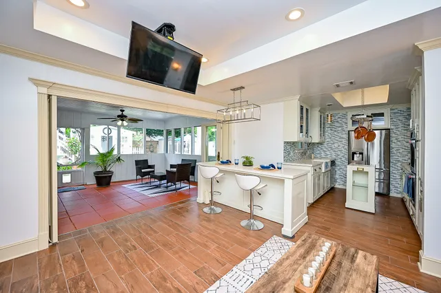 $300,000 | 10346 Carlow Lane, La Porte, TX 77571