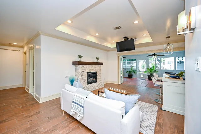 $300,000 | 10346 Carlow Lane, La Porte, TX 77571