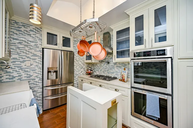 $300,000 | 10346 Carlow Lane, La Porte, TX 77571