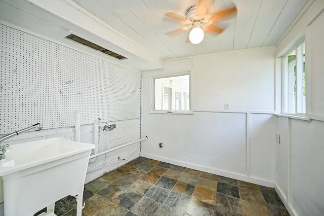 $300,000 | 10346 Carlow Lane, La Porte, TX 77571