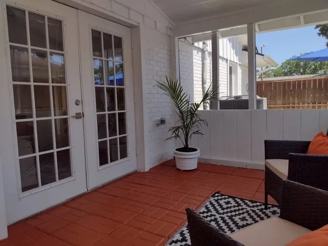 $300,000 | 10346 Carlow Lane, La Porte, TX 77571