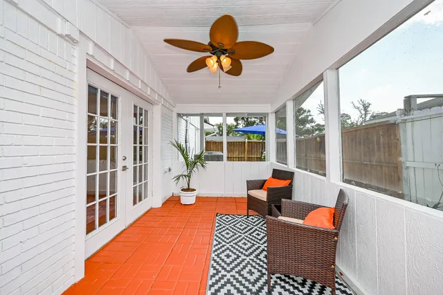 $300,000 | 10346 Carlow Lane, La Porte, TX 77571