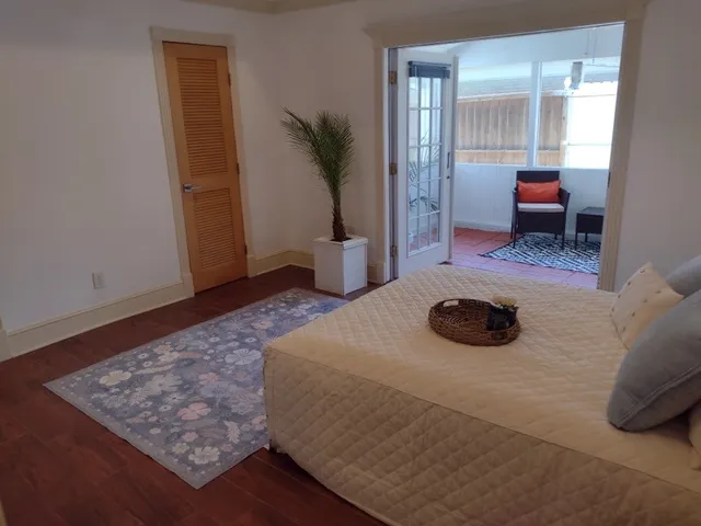 $300,000 | 10346 Carlow Lane, La Porte, TX 77571