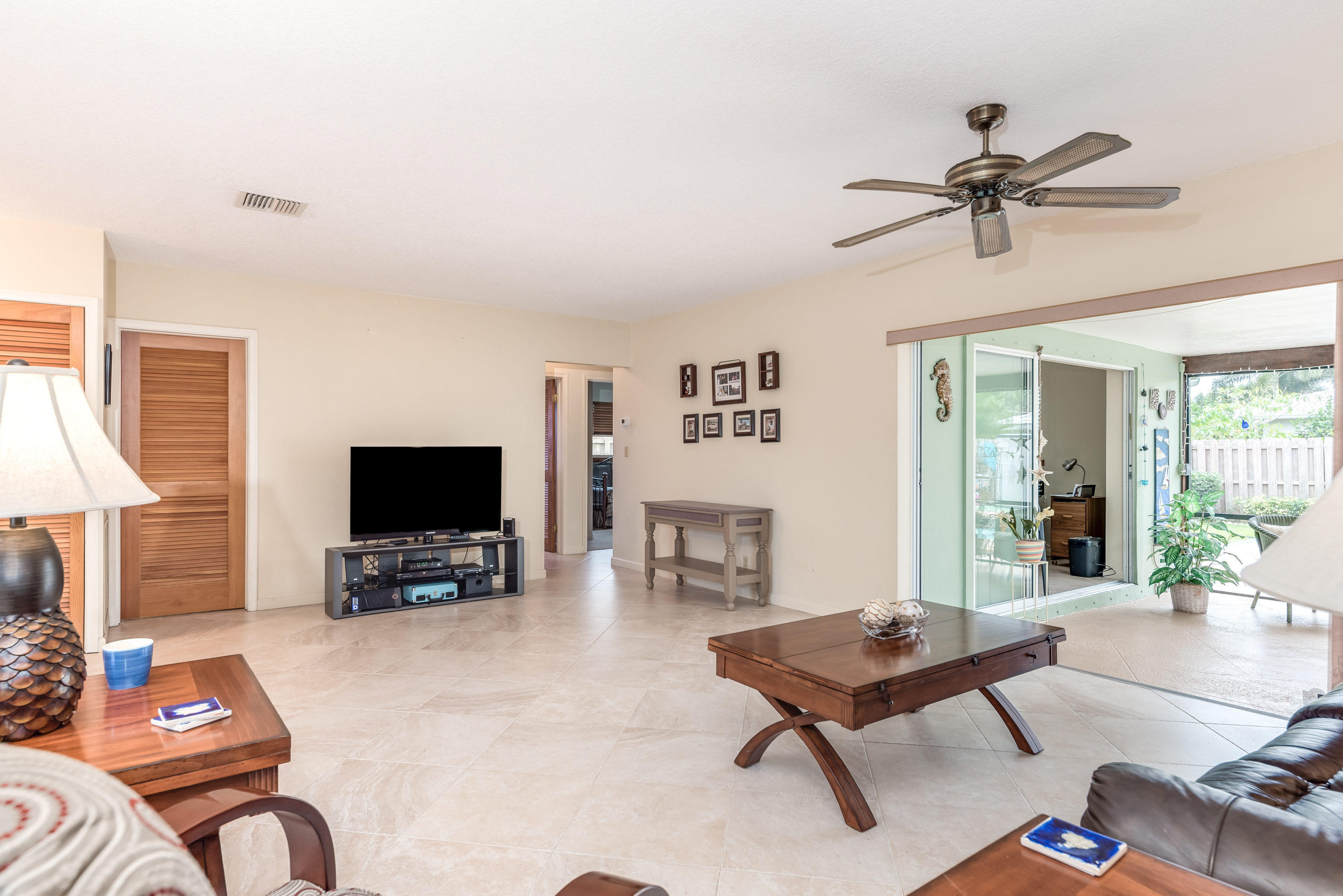 1952 Bonnie Street Boca Raton, FL 33486 - Photo 4 of 18 Must See Property-print-005-11-Open Livi