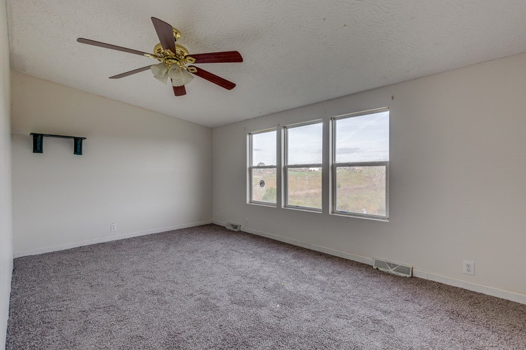2930 Leaning Oak Road Corinth, KY 41010 - Photo 9 of 16 Gallery Image 9