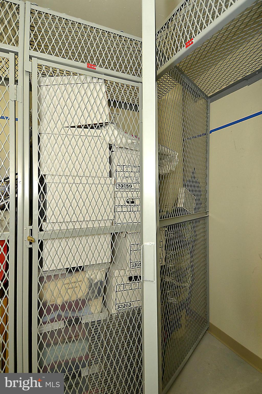 851 North Glebe Road, Unit 915 Arlington, VA 22203 - Photo 19 of 30 a bathroom with a shower