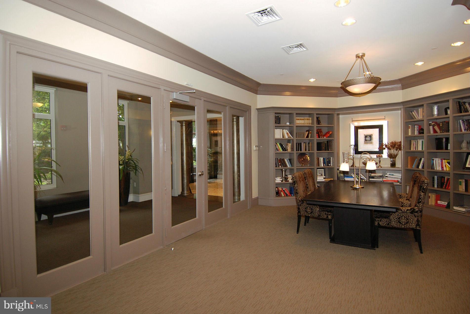 851 North Glebe Road, Unit 915 Arlington, VA 22203 - Photo 28 of 30 a view of a livingroom with furniture