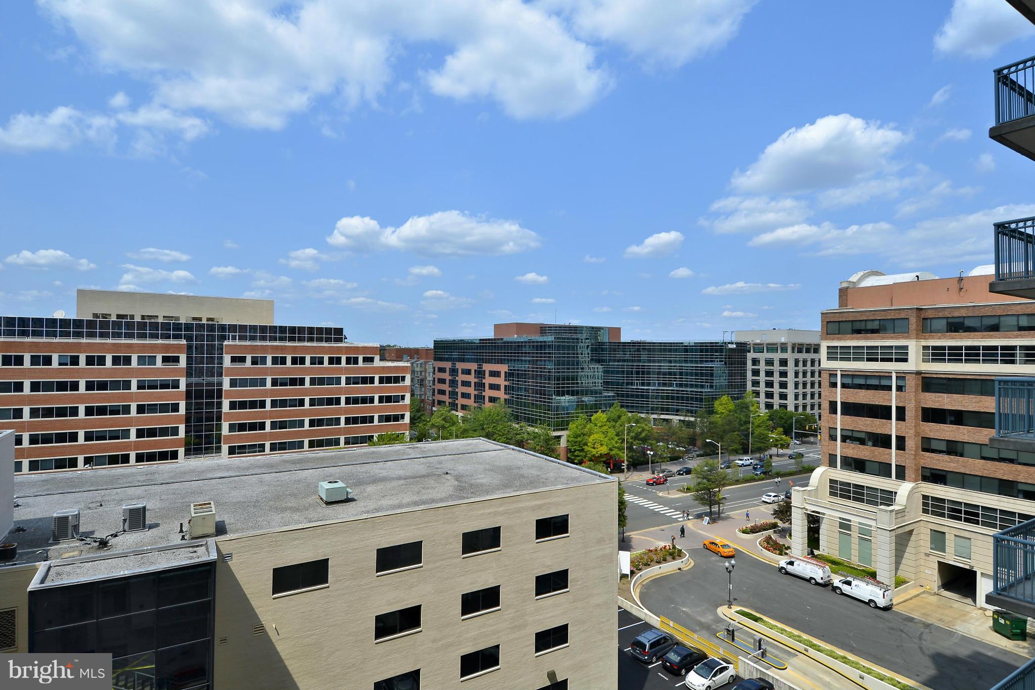 851 North Glebe Road, Unit 915 Arlington, VA 22203 - Photo 10 of 30 a view of a city with tall buildings