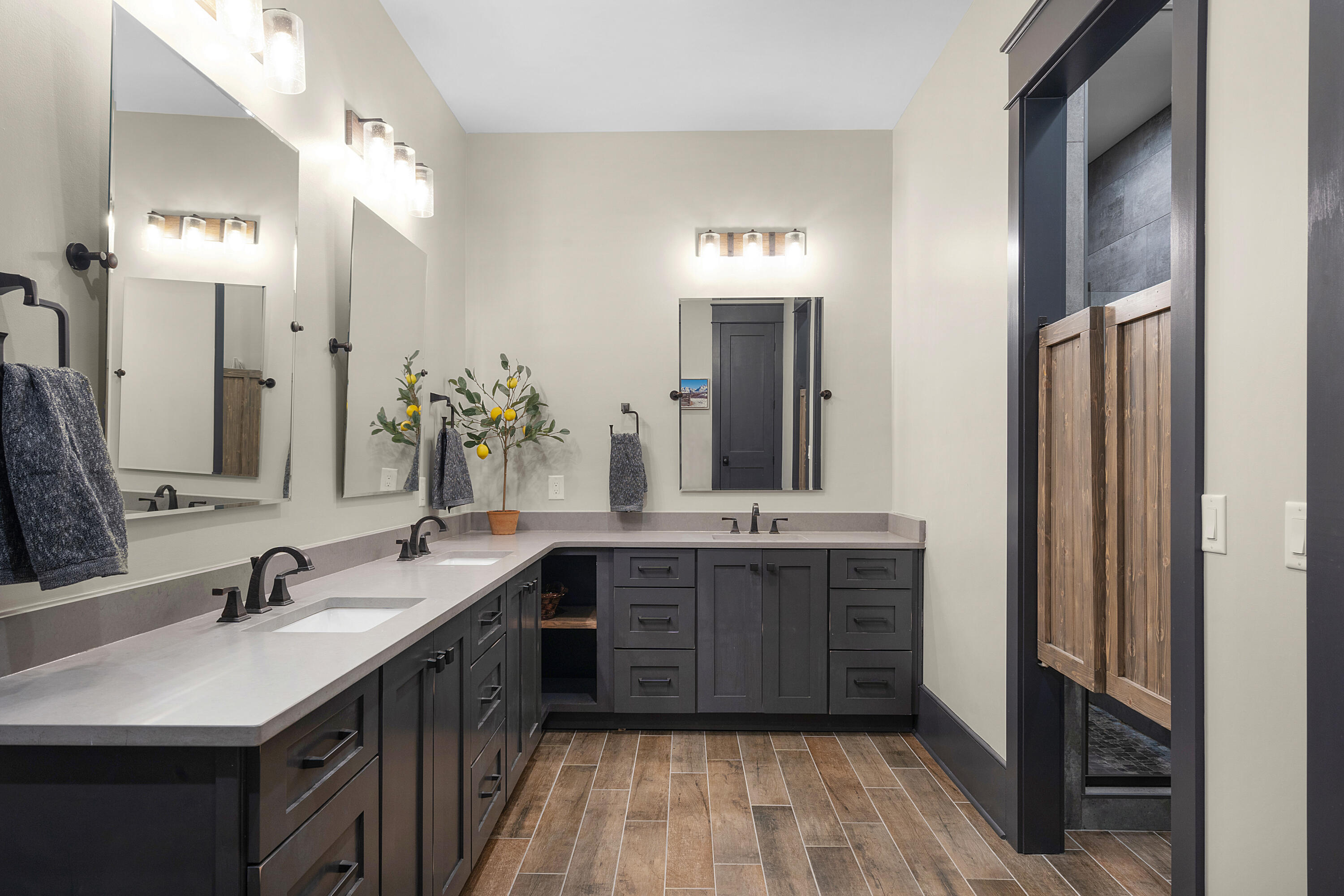 7468 Noah Reid Road Chattanooga, TN 37421 - Photo 76 of 146 63. Boys Suite Bath