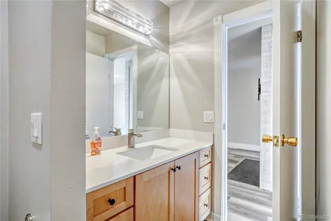 $660,000 | 935 Pennsylvania Street, Unit 8, Denver, CO 80203